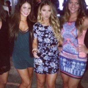 *As seen on Jessie James Decker* Forever 21 dress